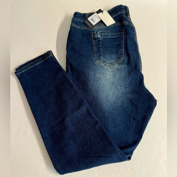 NWT Poetic Justice stonewashed jeans.In Excellent condition.Size 20 - Picture 1 of 9